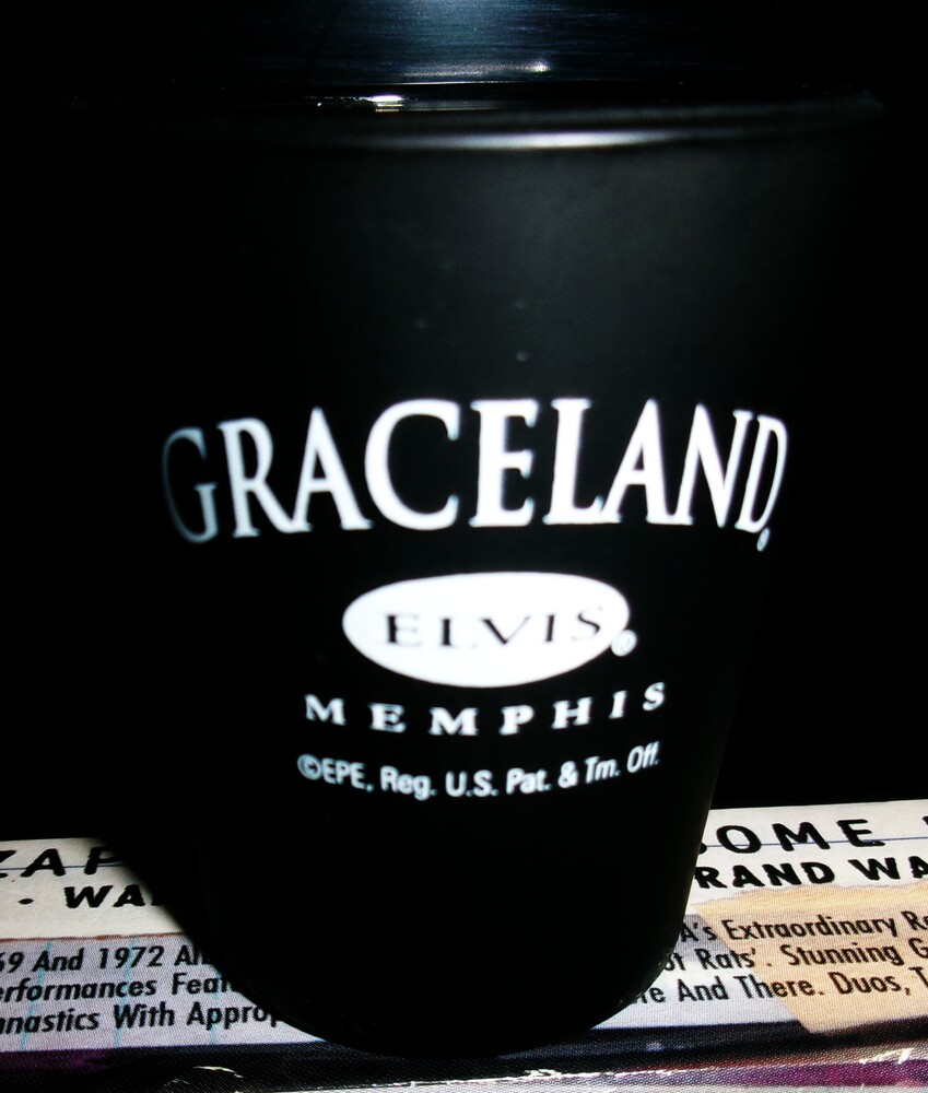 elvis presley graceland memphis official new black whiskey shot glass - king